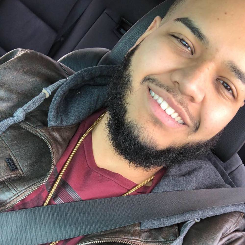 Meet your Posher, Luis